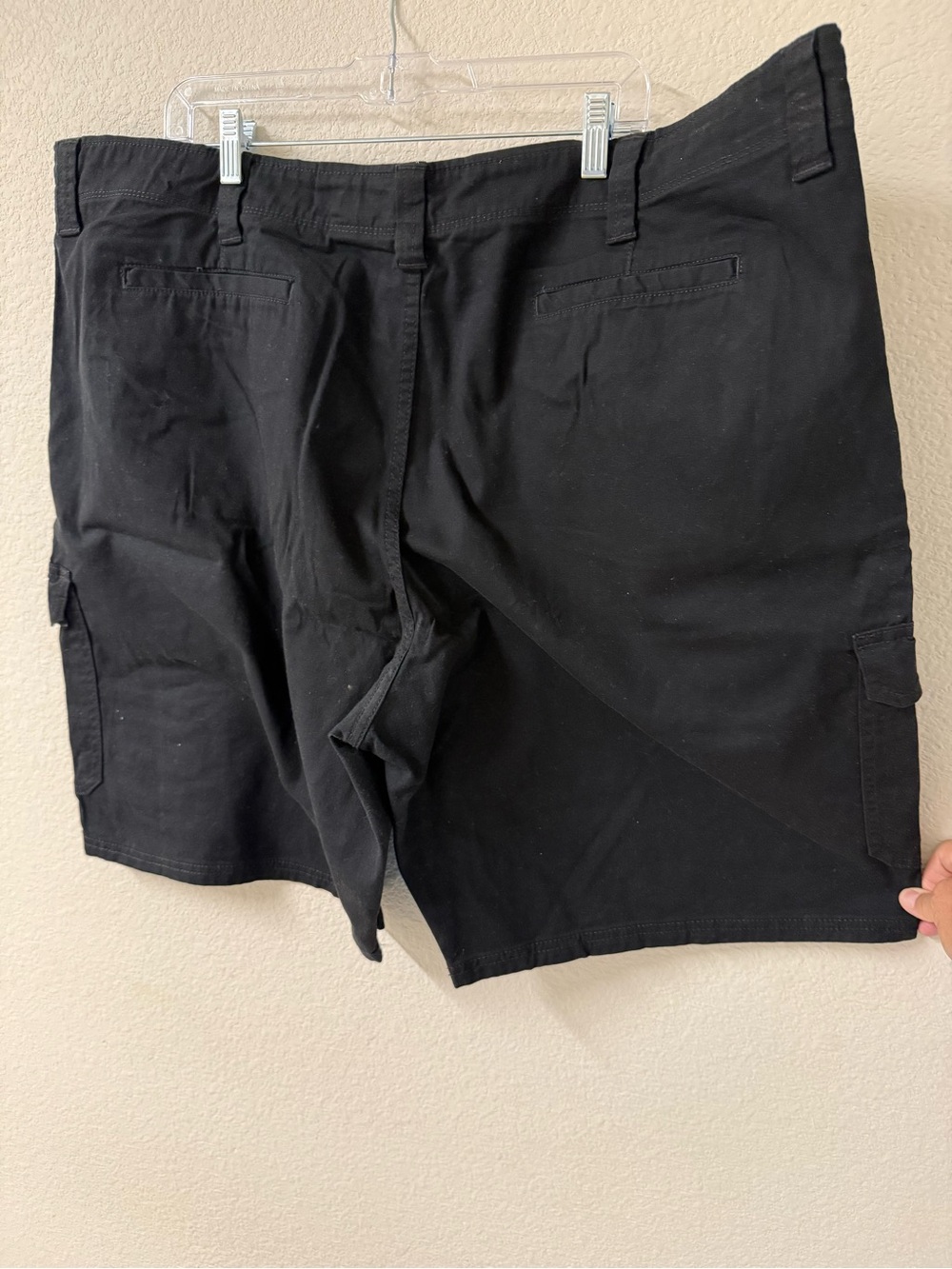 Wrangler Black Cargo Shorts with Side Pockets - Picture 7 of 7